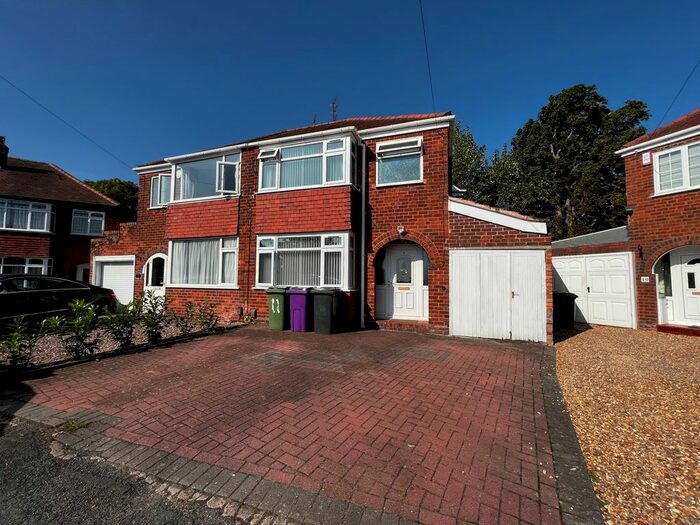 3 Bedroom Semi-Detached House To Rent In Sandford Rise, Claregate, Wolverhampton, WV6
