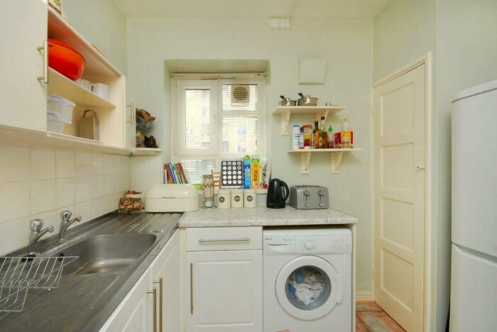 1 Bedroom Flat To Rent In Nevitt House, Old Street, London, N1