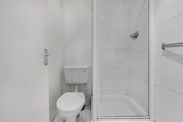 5 Bedroom Town House For Sale In Howards Lane, Putney, SW15