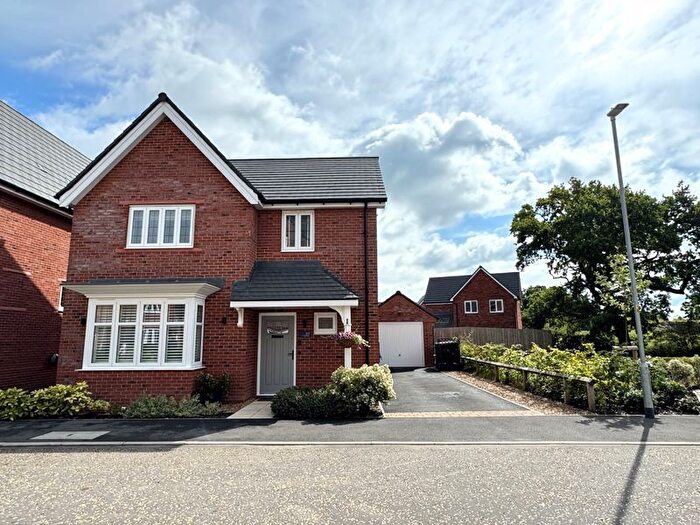 4 Bedroom Detached House To Rent In Bluebell Road, Holmes Chapel, Crewe, CW4