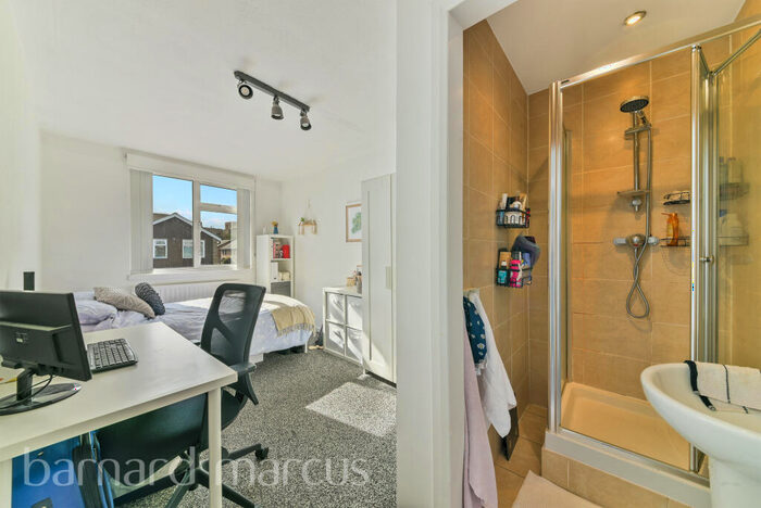 4 Bedroom House To Rent In Fleming Road, London, SE17