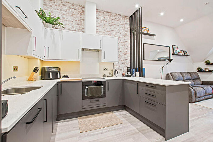 1 Bedroom Apartment For Sale In Commercial Road, Poole, BH14