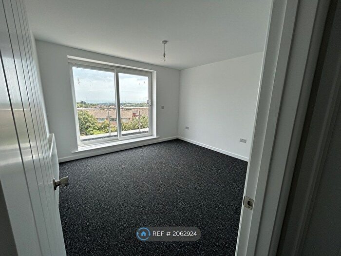 2 Bedroom Flat To Rent In Warren Way, Brighton, BN2