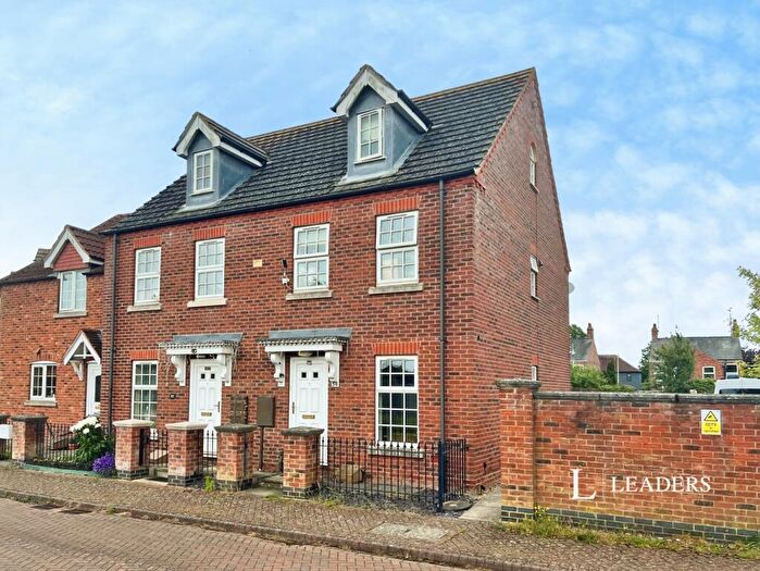3 Bedroom Terraced House To Rent In Woodrow Place, Spalding, Lincolnshire, PE11