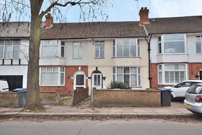 3 Bedroom Terraced House To Rent In Kingsthorpe Grove, Northampton, NN2