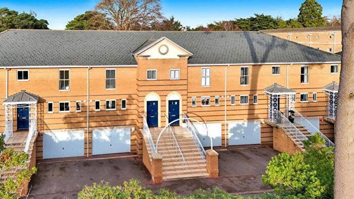 3 Bedroom Terraced House For Sale In The Avenue, Branksome Park, BH13