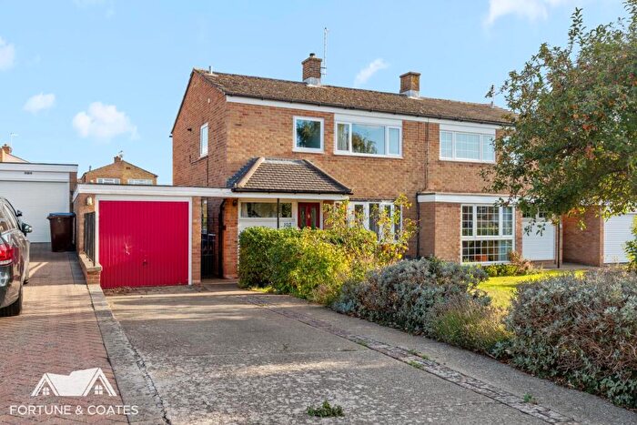 3 Bedroom Semi-Detached House For Sale In Copse Hill, Harlow, CM19