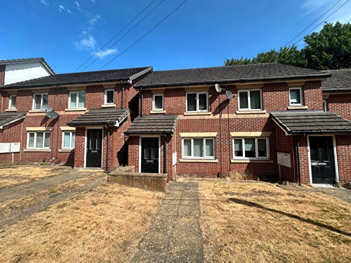 3 Bedroom Property To Rent In Pontefract Road, Barnsley, S71
