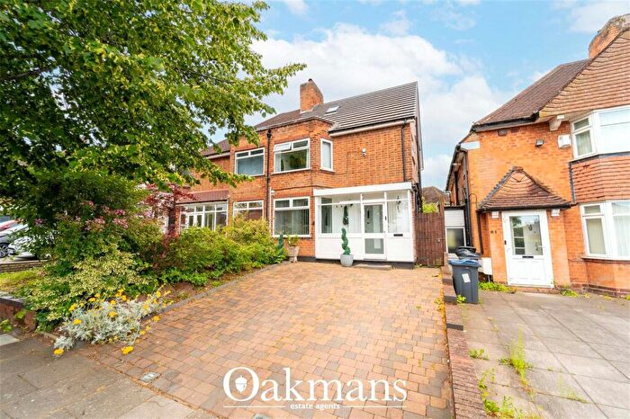 4 Bedroom Semi-Detached House For Sale In Lewis Road, Birmingham, B30