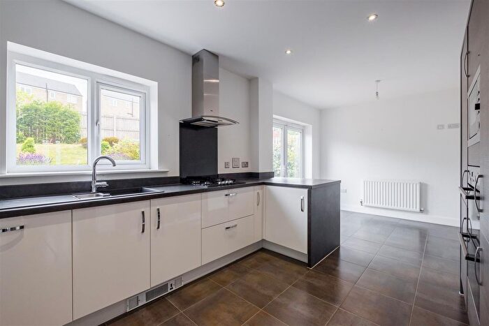 4 Bedroom Detached House For Sale In Warton Avenue, Lindley, HD3
