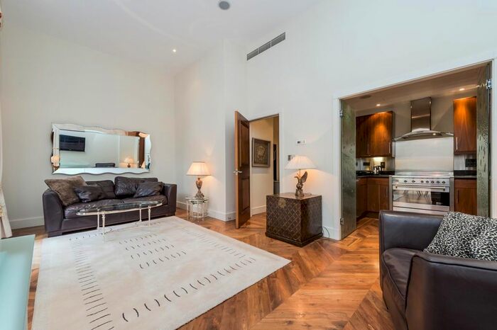 2 Bedroom Flat To Rent In Hans Crescent, Knightsbridge, London, SW1X