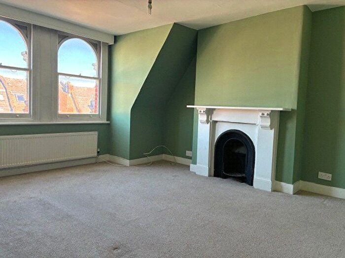 1 Bedroom Flat For Sale In Weston Park, Crouch End, London, N8