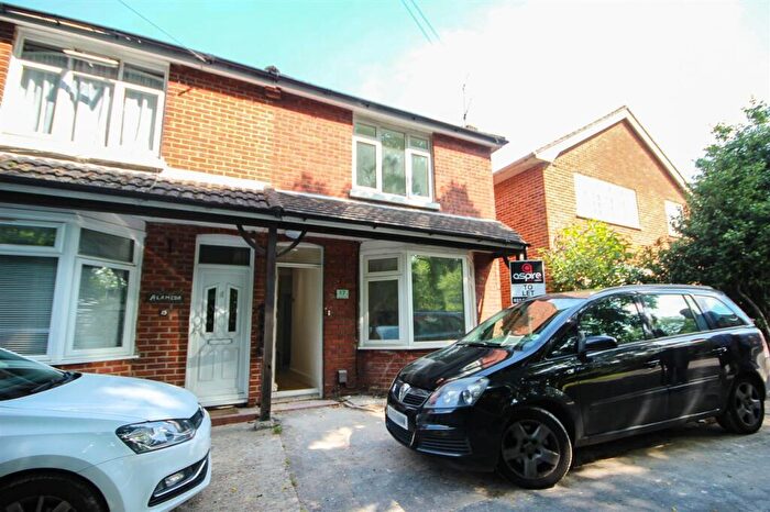 Semi-Detached House To Rent In Tremona Road, Southampton, SO16