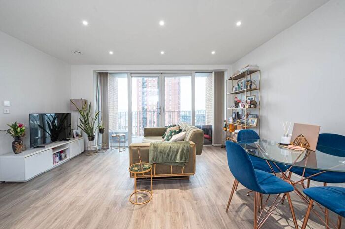 2 Bedroom Flat For Sale In Moorhen Drive, Hendon, London, NW9