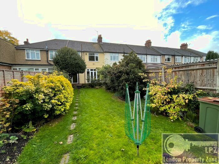 3 Bedroom Terraced House To Rent In West Avenue, Wallington, SM6