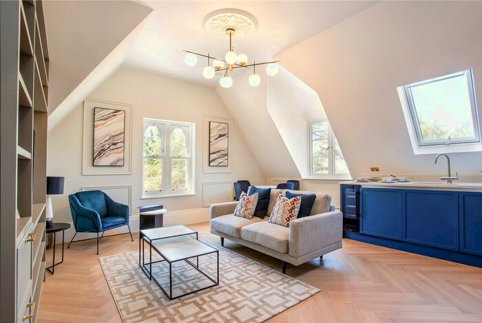 2 Bedroom Flat For Sale In Broadwater Down, Tunbridge Wells, TN2