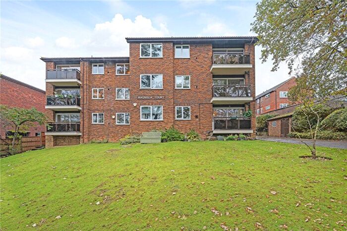 2 Bedroom Flat For Sale In The Avenue, Beckenham, BR3
