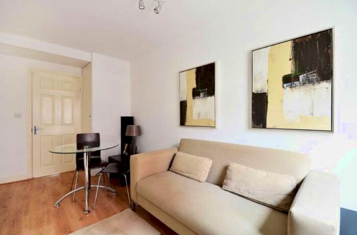 1 Bedroom Flat To Rent In Strutton Ground, London, SW1P