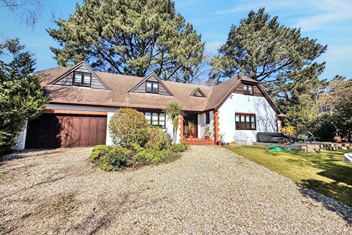 5 Bedroom Detached House For Sale In Ferndown, BH22