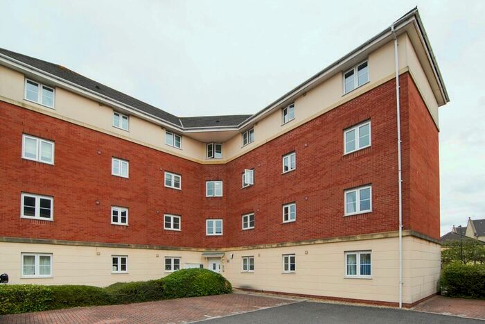 2 Bedroom Flat To Rent In The Hedgerows, Bradley Stoke, Bristol, BS32