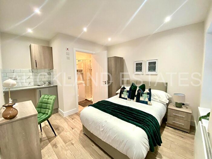 Studio To Rent In Oakmere Avenue, Potters Bar, EN6