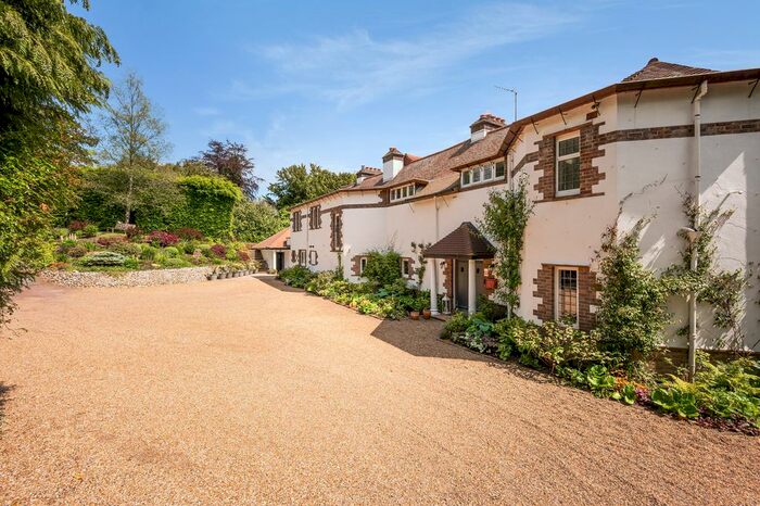 5 Bedroom Detached House To Rent In The Ridge, Woldingham, Caterham, CR3