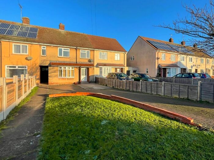 3 Bedroom Terraced House To Rent In Coneygree Road, Stanground, Peterborough PE2
