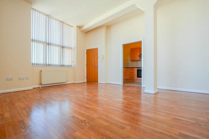 1 Bedroom Flat To Rent In Northbridge Apartments, Woodgate, Leicester, LE3