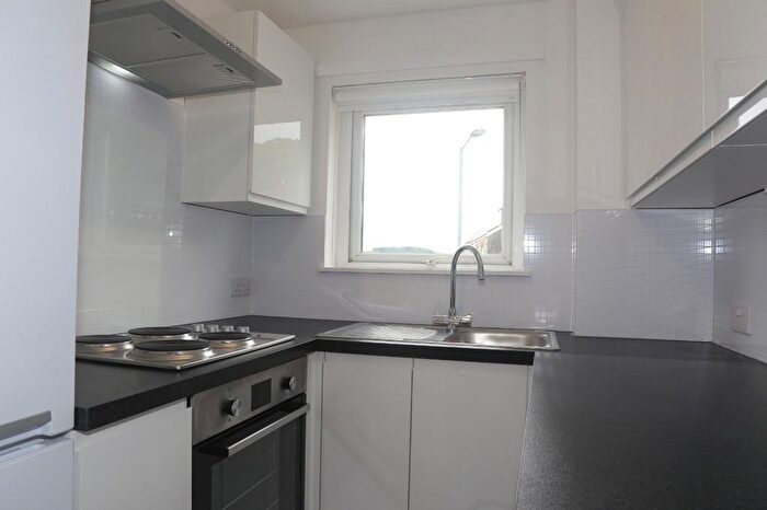 1 Bedroom Flat To Rent In Brook Street, Falmouth, TR11
