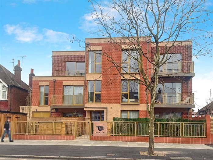 2 Bedroom Flat To Rent In Kingston Road, Wimbledon Chase, SW20