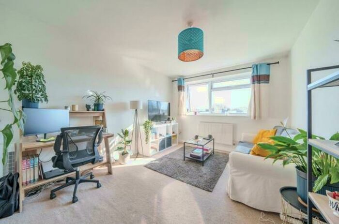 2 Bedroom Flat To Rent In Waldram Park Road, London, SE23