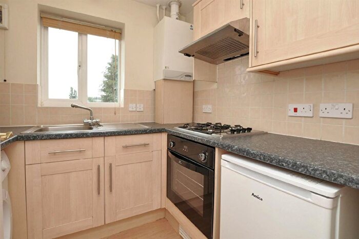 1 Bedroom Flat To Rent In Honeywick Close, Bristol, BS3