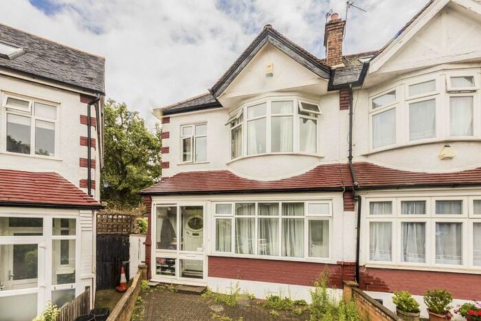 3 Bedroom Semi-Detached House To Rent In Kirkstall Gardens, London, SW2