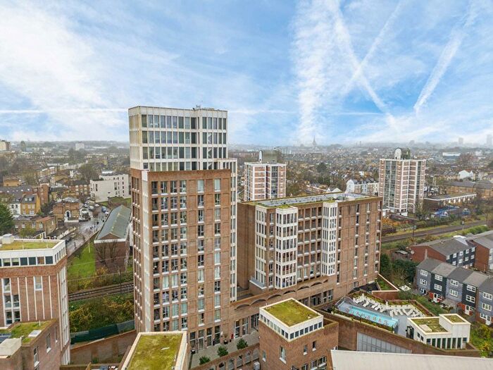 2 Bedroom Flat For Sale In Downs Road, London, E5