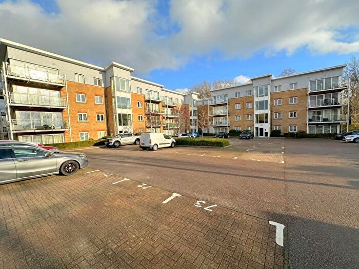 2 Bedroom Apartment To Rent In Primrose Close, Luton, LU3