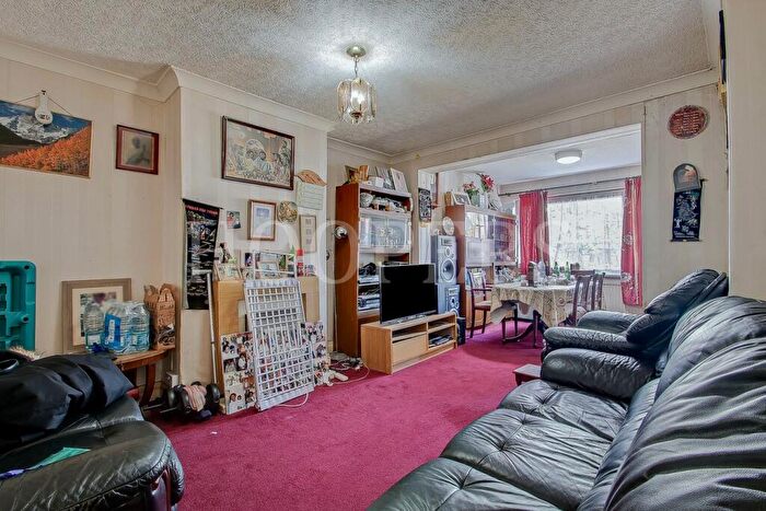 3 Bedroom Terraced House For Sale In Review Road, London, NW2
