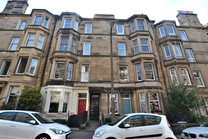 2 Bedroom Flat To Rent In Mertoun Place, Edinburgh, EH11