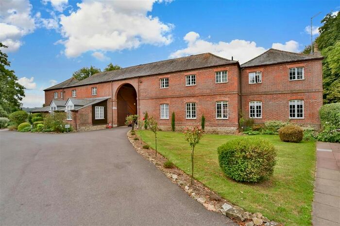 2 Bedroom Flat For Sale In Barham Mews, Teston, Maidstone, Kent, ME18