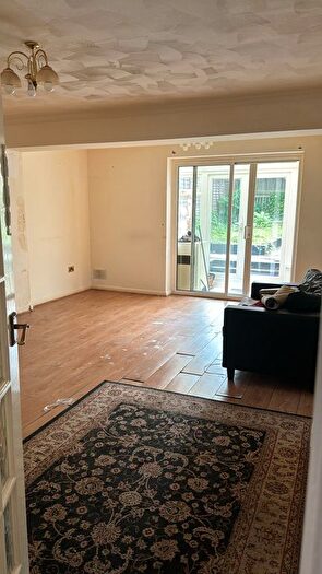 2 Bedroom Detached House To Rent In Bradley Road, Luton, LU4