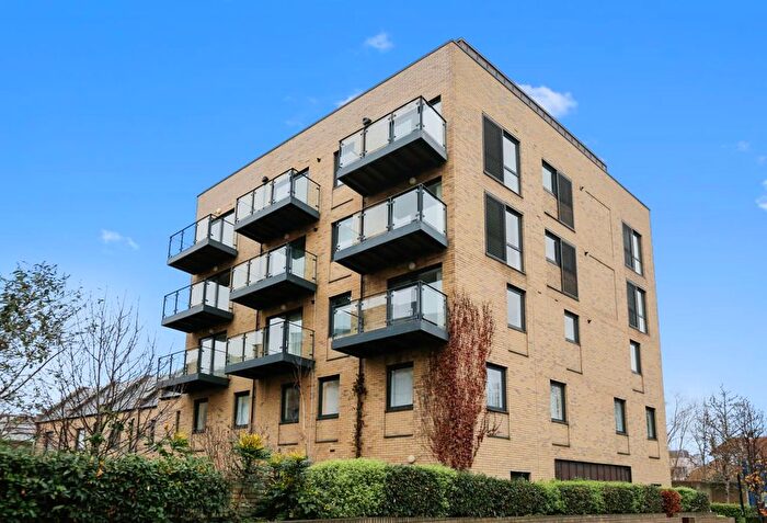 1 Bedroom Flat To Rent In Blackwall Lane, London, SE10