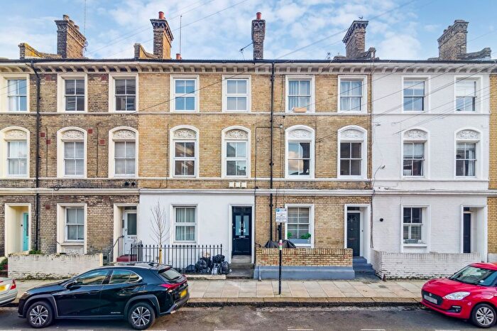 1 Bedroom Flat To Rent In Southolm Street, Battersea, SW11