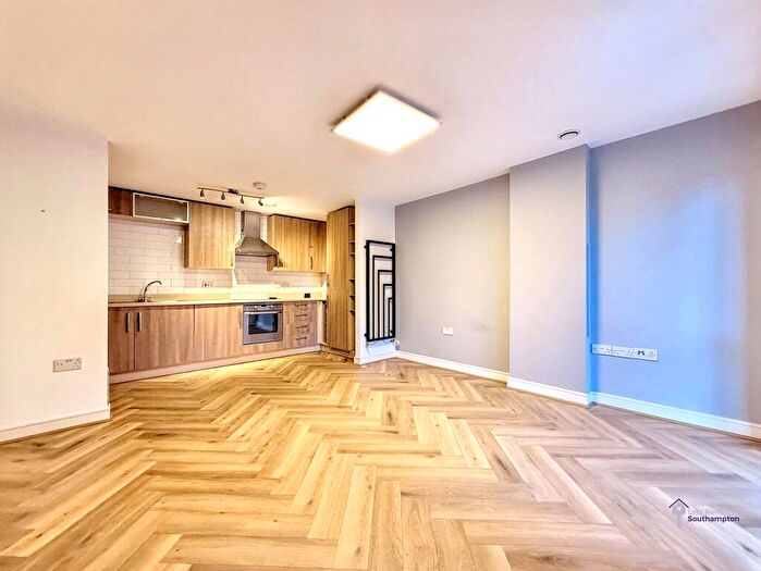 1 Bedroom Flat To Rent In Ocean Way, Southampton, Hampshire, SO14