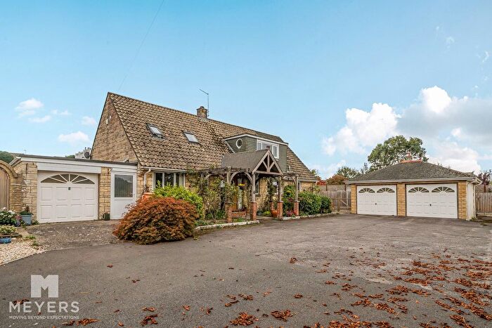 5 Bedroom Chalet For Sale In Colliers Lane, Wool, BH20