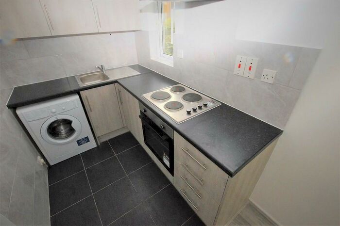 Studio To Rent In Coe Avenue, Woodside, London, SE25