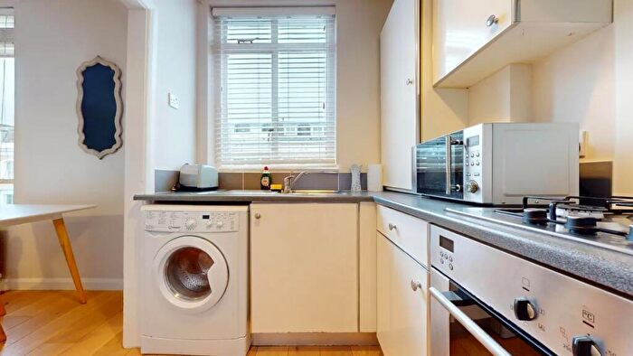 2 Bedroom Flat To Rent In Ifield Road, London, SW10