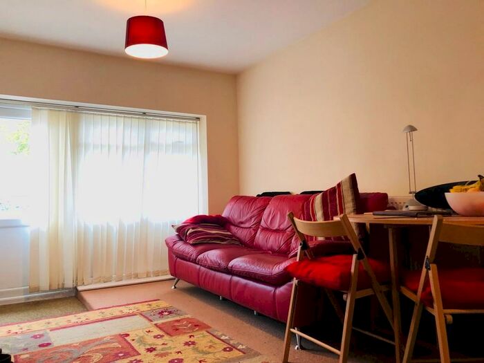 1 Bedroom Apartment To Rent In Bartley Avenue, Totton, SO40