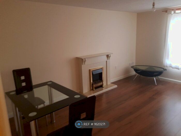 2 Bedroom Flat To Rent In Marathon Way, London, SE28