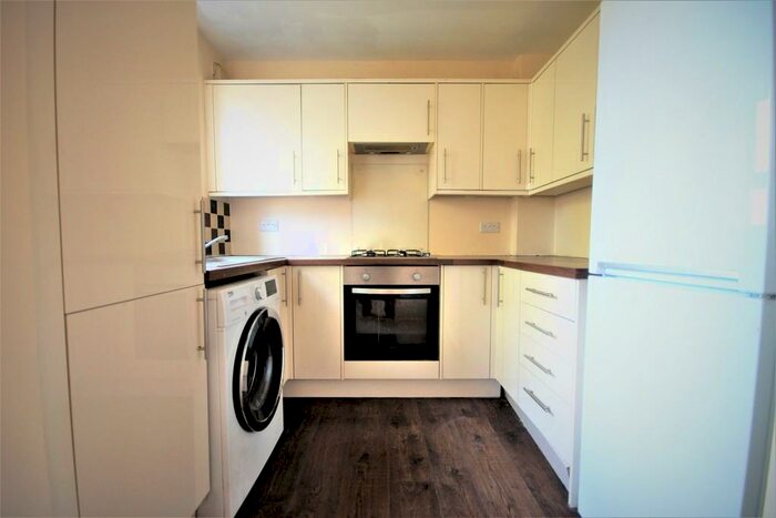 3 Bedroom Town House To Rent In Sudbury Hill, Wembley, HA0