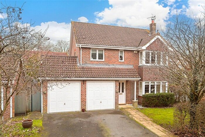 4 Bedroom Detached House For Sale In Great Lime Kilns, Southwater, Horsham, West Sussex, RH13