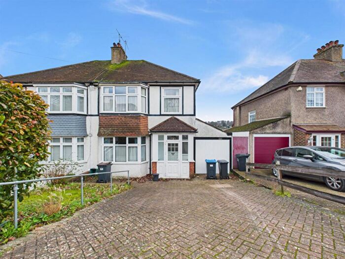 3 Bedroom Semi-Detached House For Sale In St. Andrews Road, Coulsdon, CR5